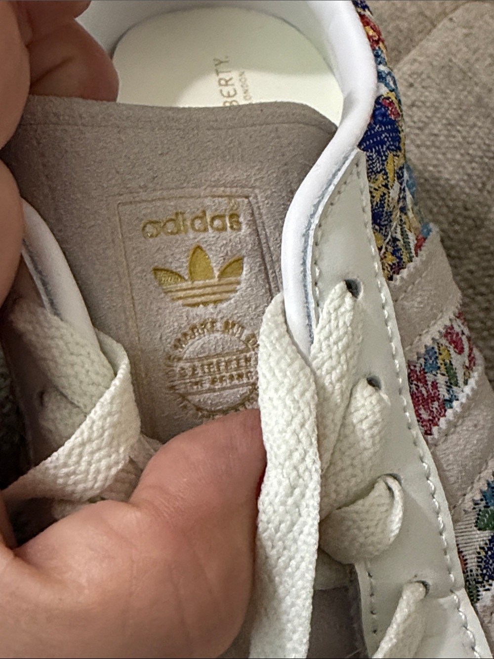 NWOT! LIBERTY x ADIDAS Women's Floral gazelles with Gum Sole, sz 8 - Picture 8 of 9